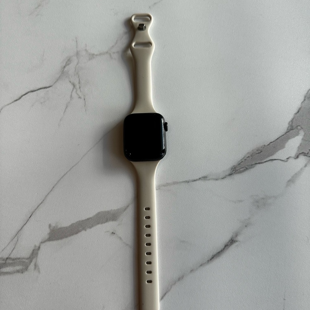 Apple Watch SE 2023